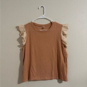 5/$55 !! 🔥 Hayden Brown Blouse with Cream Lace Sleeves